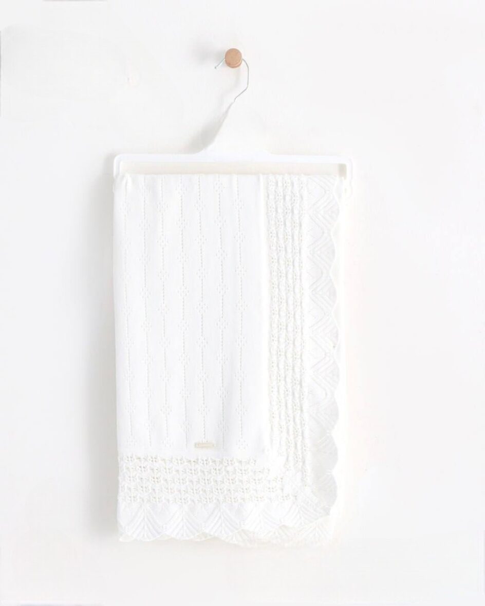 Patura tricotata din bumbac pentru bebelusi