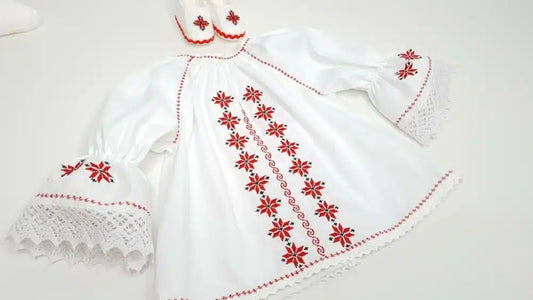 Rochita traditionala cu motive traditionale romanesti