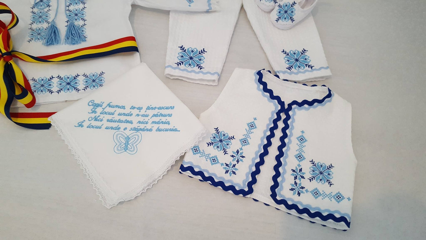 Set costumas traditional de botez