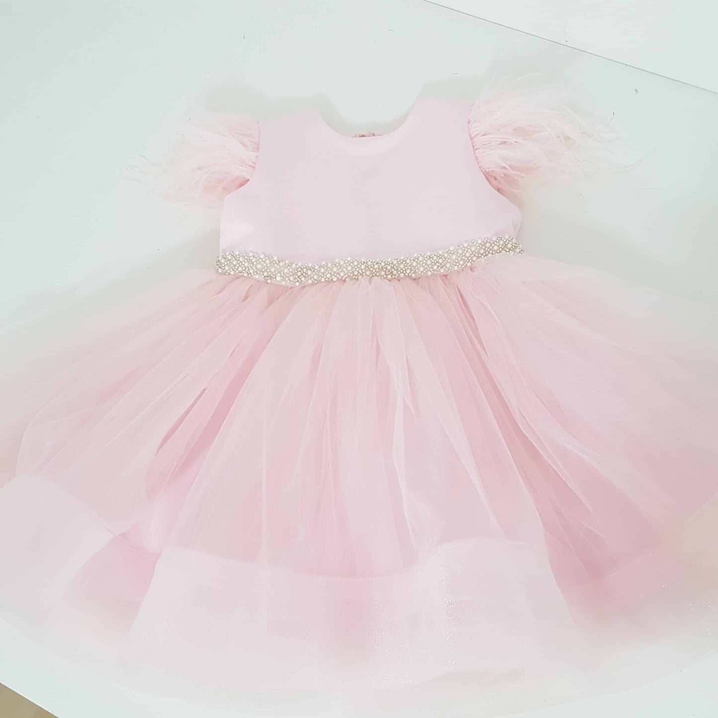 Rochita elegantă pentru fetițe